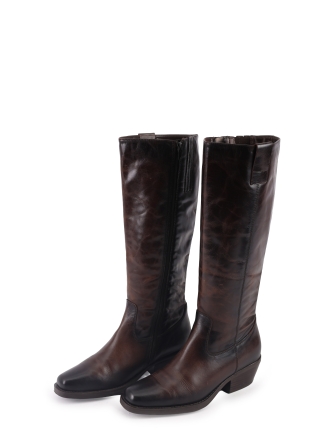 Nelson Laarzen Bruin 330454
 Maat 38
 