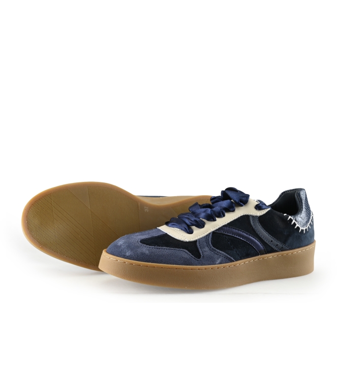 Manfield Sneakers