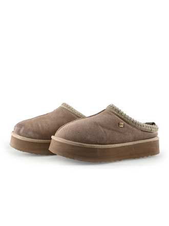 Nelson Pantoffels Bruin 332799
 Maat 40
 