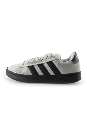 Adidas Sneakers Grijs 334297
 Maat 43
 