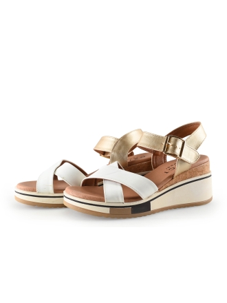 DSTRCT Sandalen Bruin 337808
 Maat 38
 
