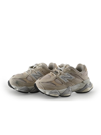 New Balance Sneakers Beige 338592
 Maat 25
 