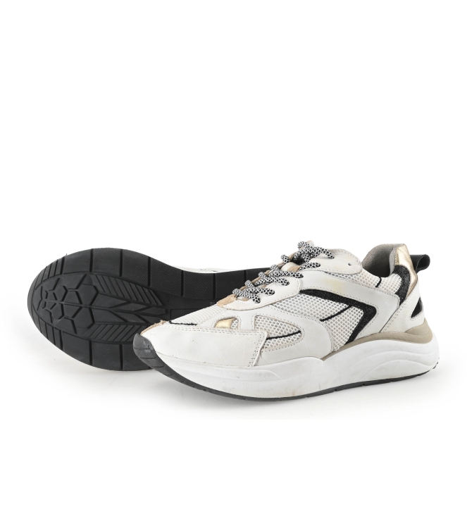 Lina Locchi Sneakers