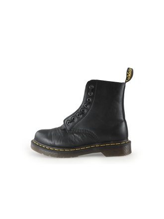 Dr. Martens Veterboots Zwart 343094
 Maat 38
 