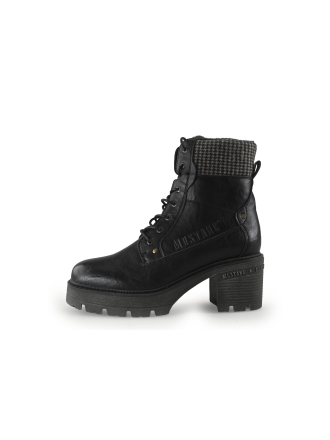 Mustang Veterboots Zwart 344546
 Maat 39
 