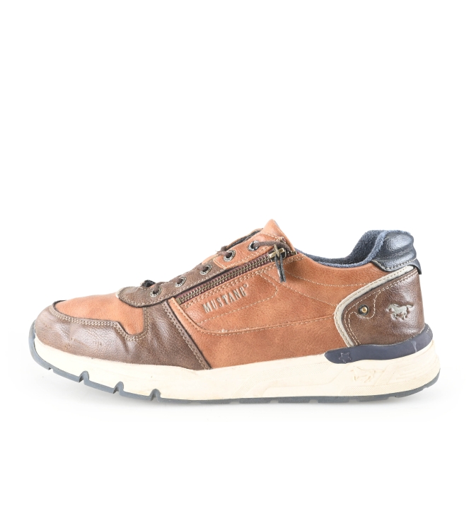 Mustang Sneakers