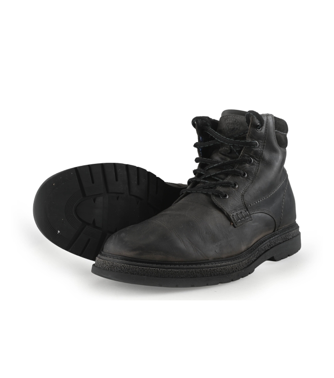 Outfielder Veterboots