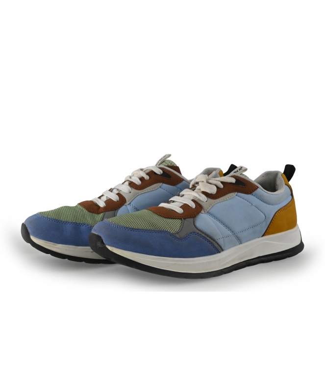 Vertice Sneakers