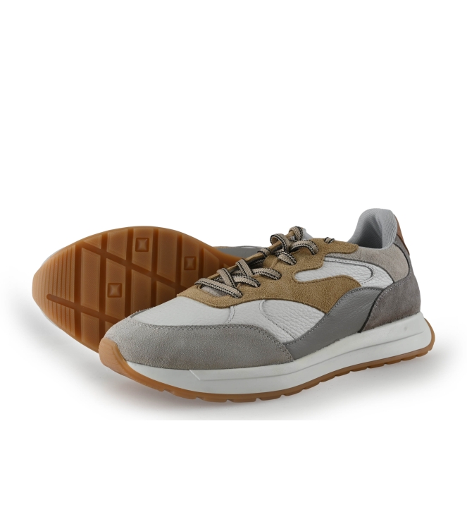 Vertice Sneakers