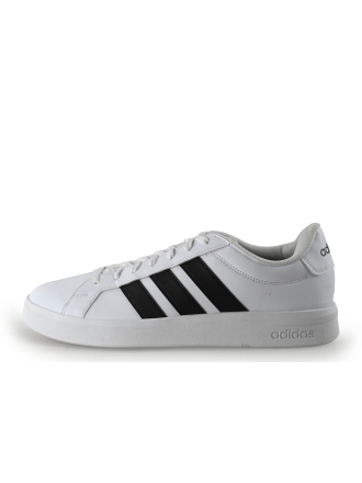 Adidas Sneakers Wit 350071
 Maat 48
 