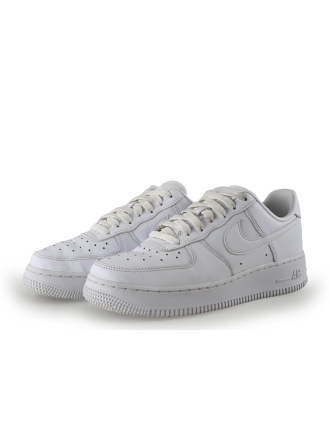 Nike Sneakers Wit 350253
 Maat 38½
 
