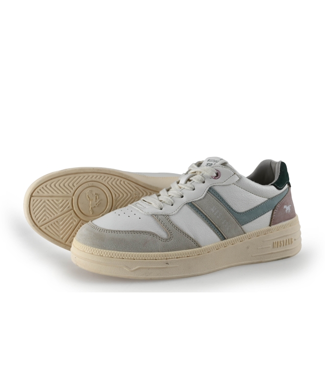 Mustang Sneakers