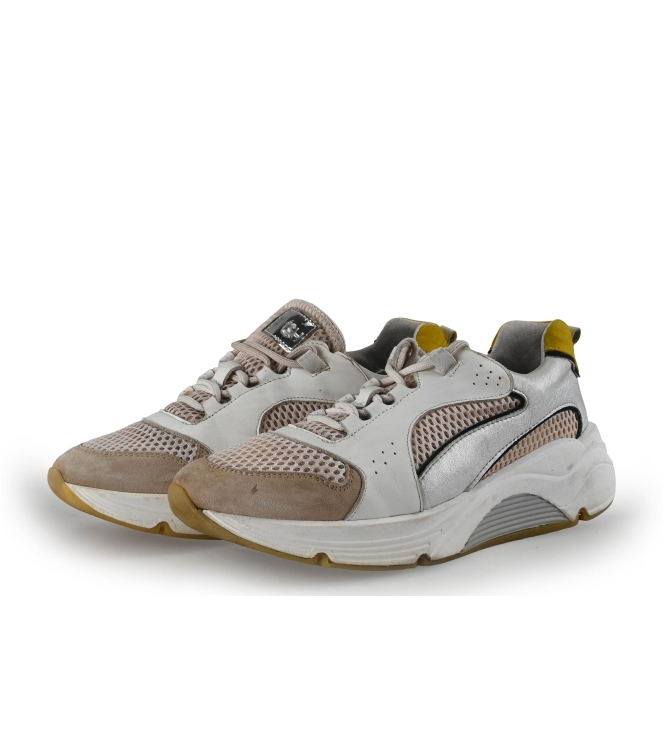 Wysh Sneakers