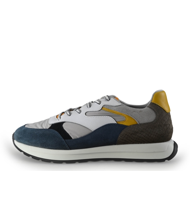 Vertice Sneakers