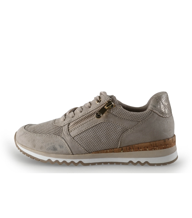 Nova Sneakers