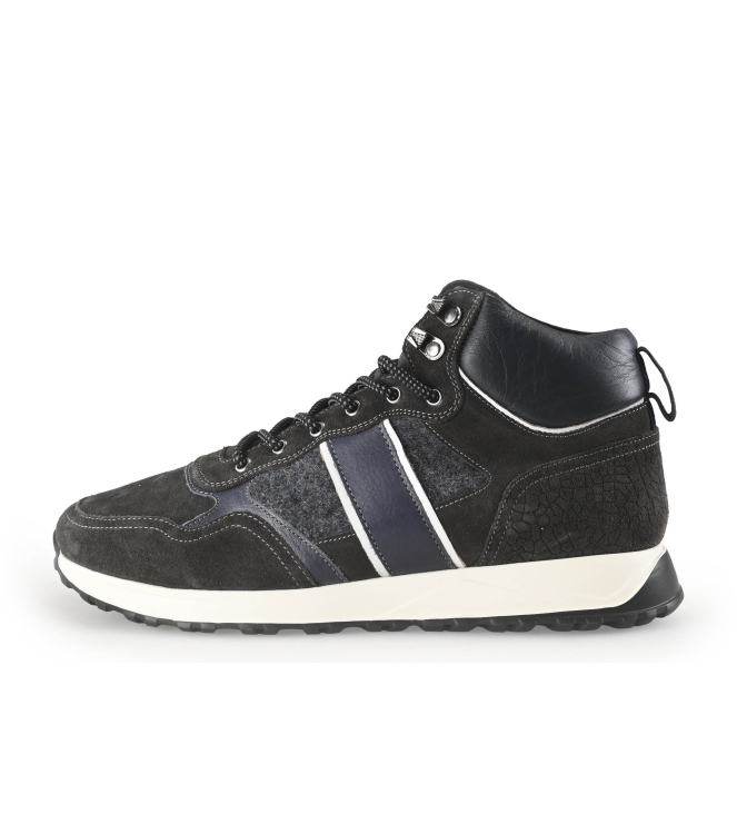 Manfield Sneakers