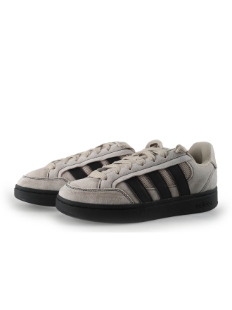 Adidas Sneakers Beige 353337
 Maat 43
 
