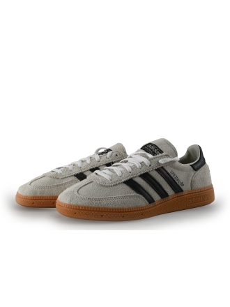 Adidas Sneakers Wit 353543
 Maat 39
 