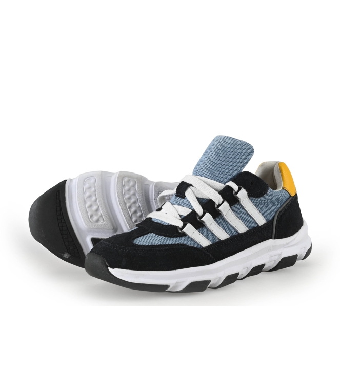 DSTRCT Sneakers