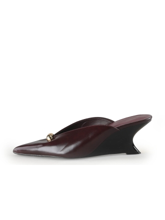 Sacha Muiltjes Rood 354360
 Maat 42
 