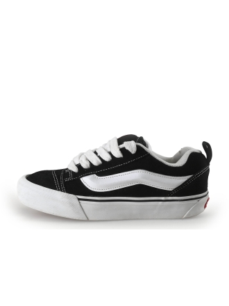 Vans 
 Maat 38
 