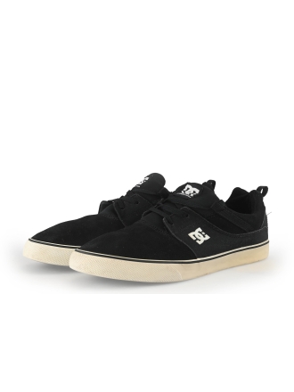 Dc Shoes Sneakers Zwart 354622
 Maat 41
 