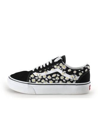 Vans 
 Maat 42
 