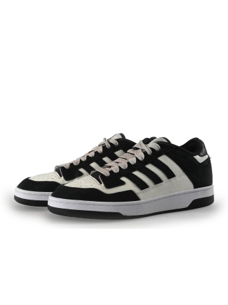 Adidas Sneakers Zwart 355537
 Maat 40
 