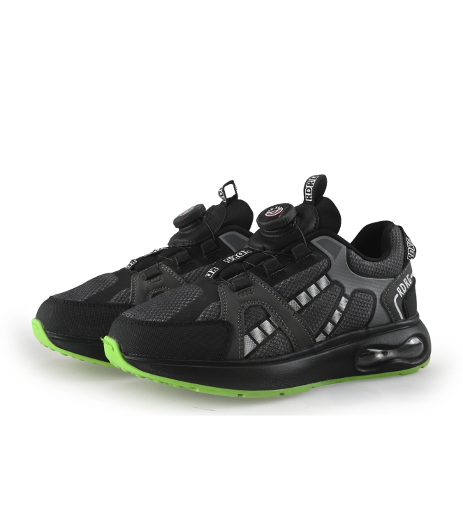 Red-Rag Sneakers