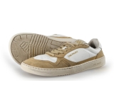 Ohne Sneakers