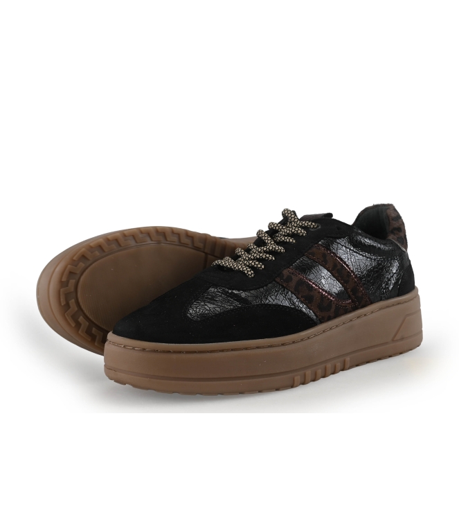 Sub55 Sneakers