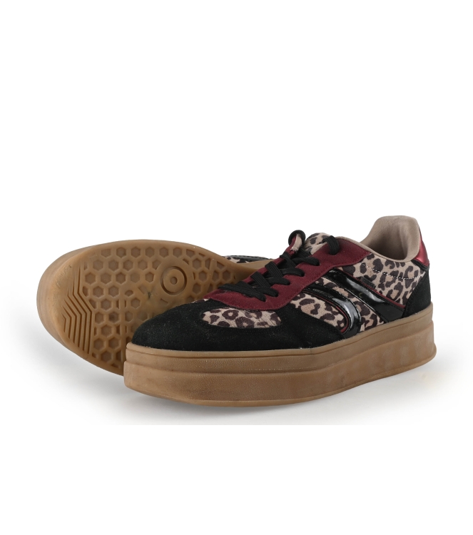 Sub55 Sneakers