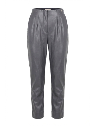 Josh V Broek Zwart 607912
 Maat M
 